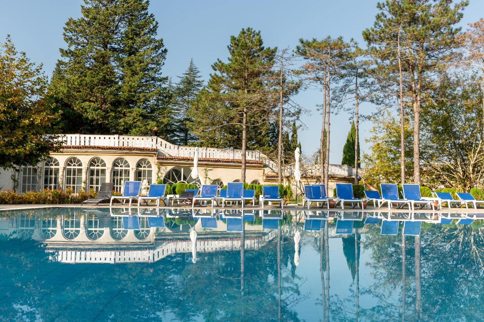 Legends Tskaltubo Spa Resort Bagian luar foto