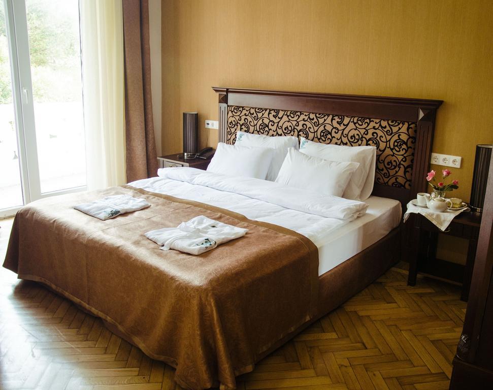 Legends Tskaltubo Spa Resort Bagian luar foto